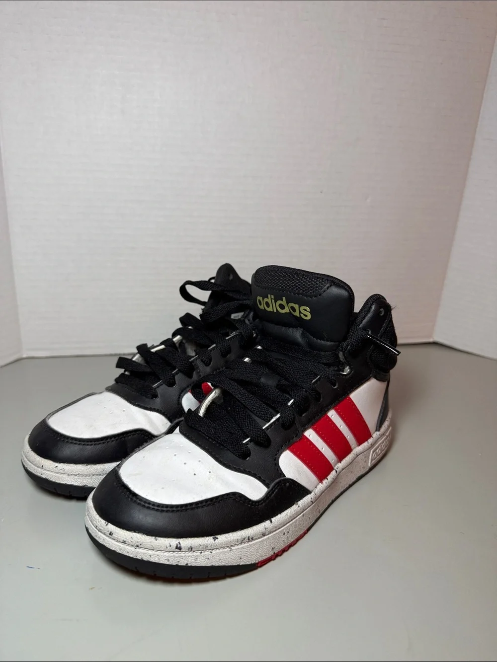 Adidas Hoops 3.0 Mid Kids Basketball Shoes Size 2 Black Red White